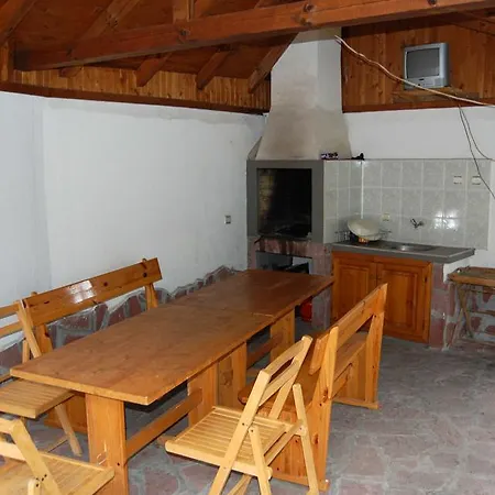 Borova House 3*